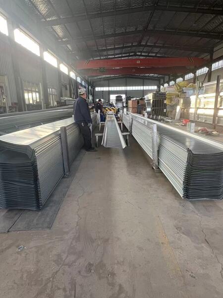 Qingdao Zhongbo Steel Structure Co., Ltd linea di produzione del fabbricante
